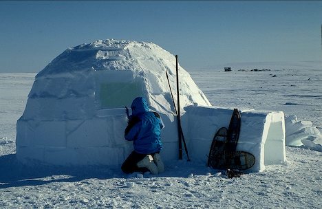 Uniknya Konstruksi Rumah Es-Iglo Orang Eskimo